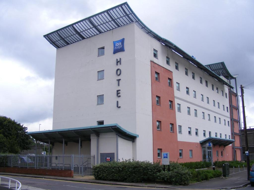 Ibis Budget Newport Zewnętrze zdjęcie
