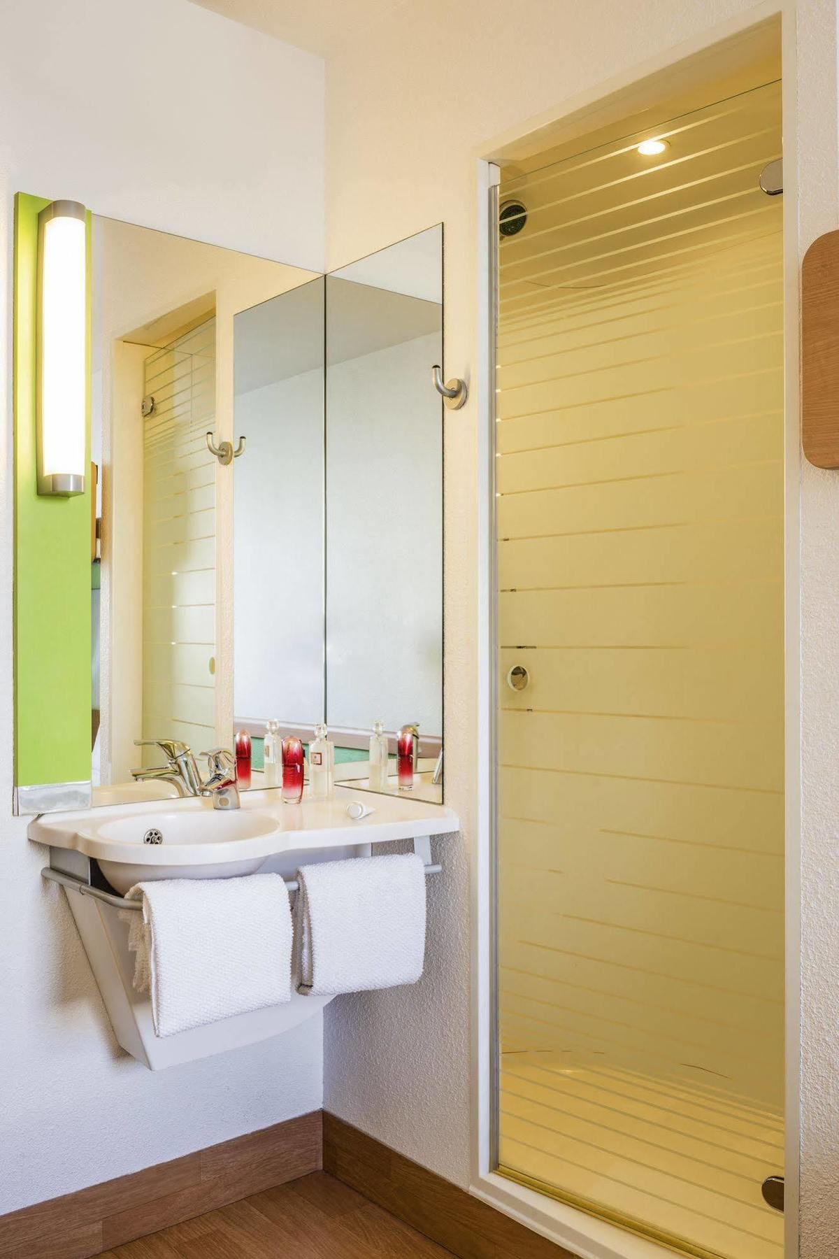 Ibis Budget Newport Zewnętrze zdjęcie